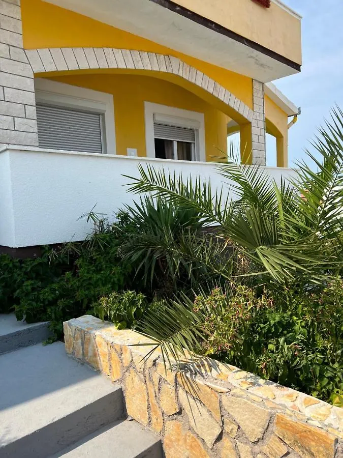 Apartment Vujcic Donji Okrug  Donji Okrug (Ciovo)