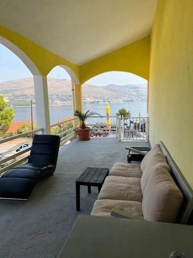 Apartment Vujcic Donji Okrug   Donji Okrug (Ciovo)